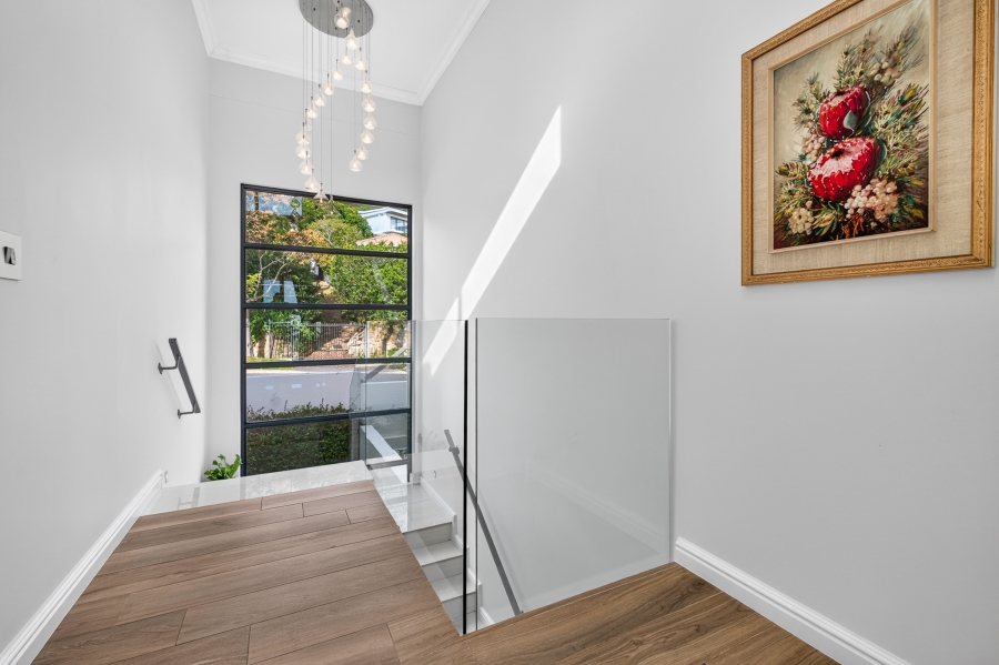 To Let 4 Bedroom Property for Rent in Camps Bay Western Cape